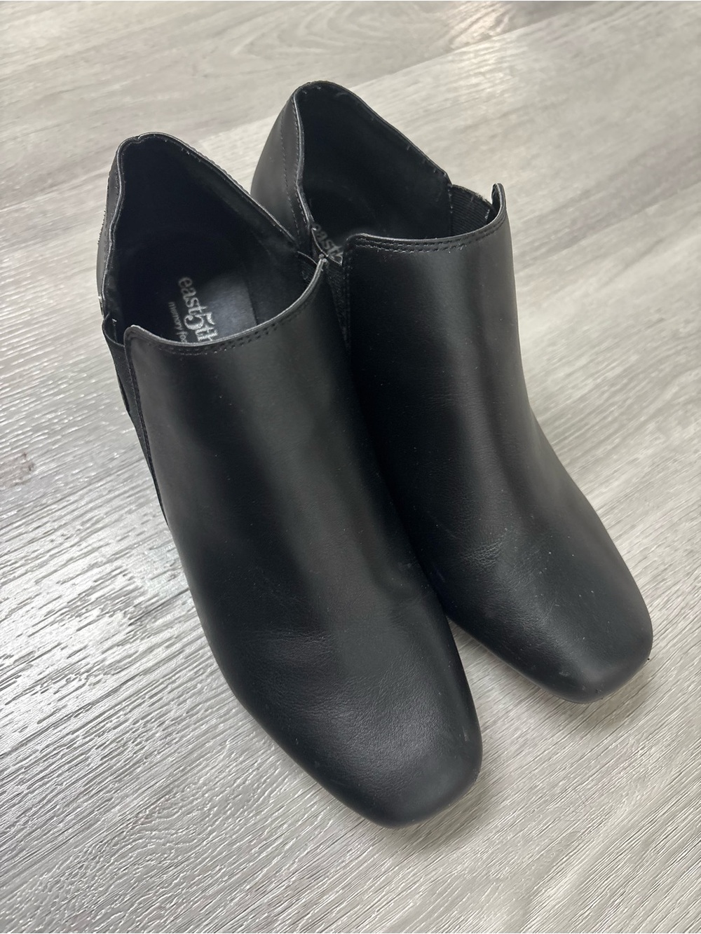 East 5th Memory Foam Women's Black Leather Ankle Booties Classic Low Heel 9.5W - Picture 5 of 8